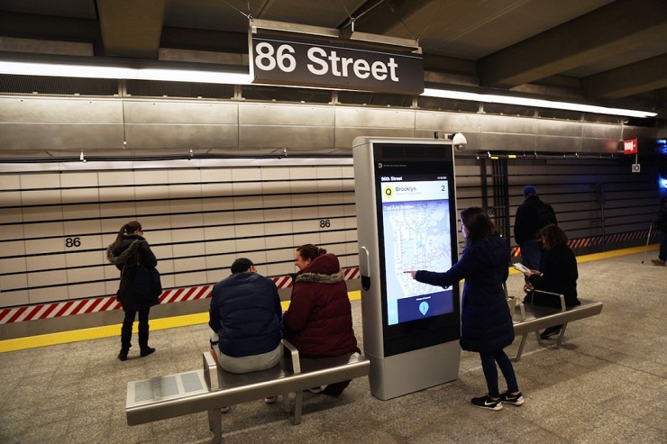 Метрополитен Нью-Йорка интерактивные информационные киоски 