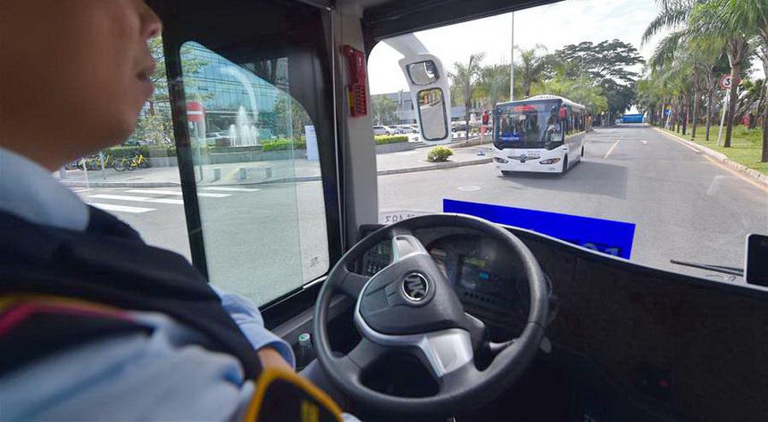 В Китае тестируют беспилотные автобусы