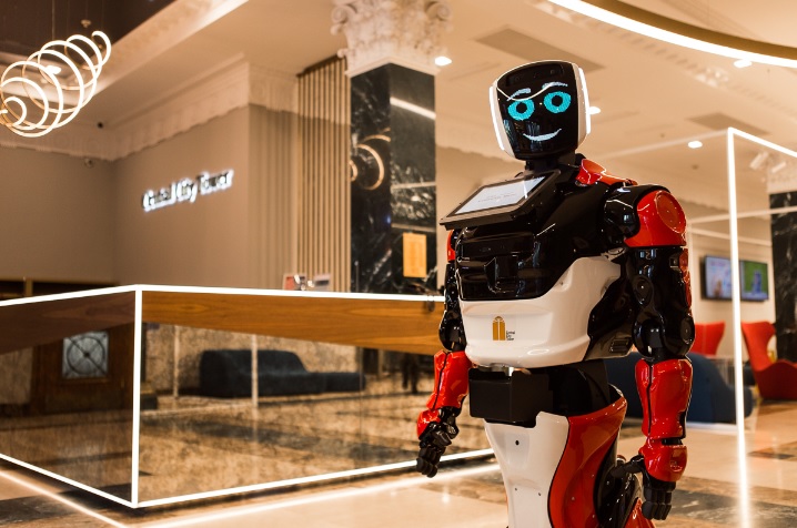 Как консьержем в крупном бизнес-центре Москвы стал робот по имени Умка