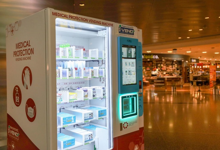 Аэропорт Хамад внедрил технологию распознавания лиц и масочные вендинг автоматы 