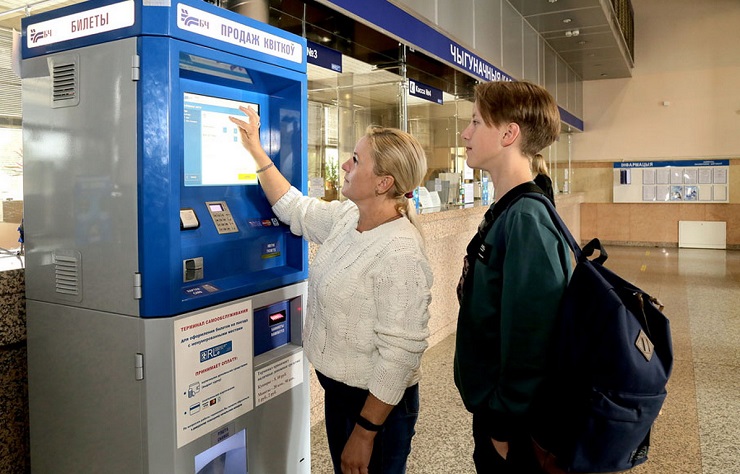 БЖД установила 29 новых билетных терминалов самообслуживания