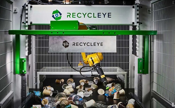 Британский стартап Recycleye разработал робота с ИИ для сортировки вторсырья