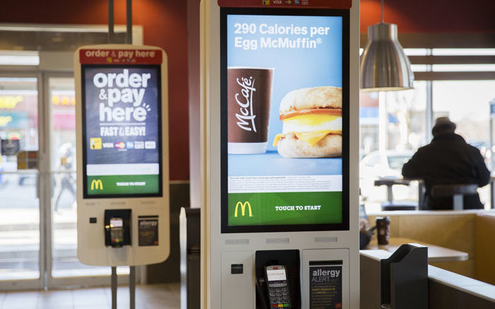 Макдональдс установит киоски для самостоятельных заказов в 2500 ресторанах в США до конца 2017 года