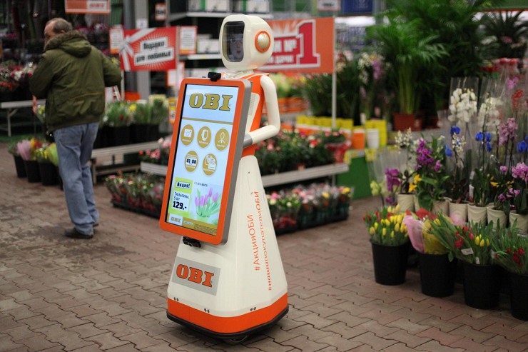 Ритейлер «ОБИ» начал использовать в одном из гипермаркетов робота-продавца