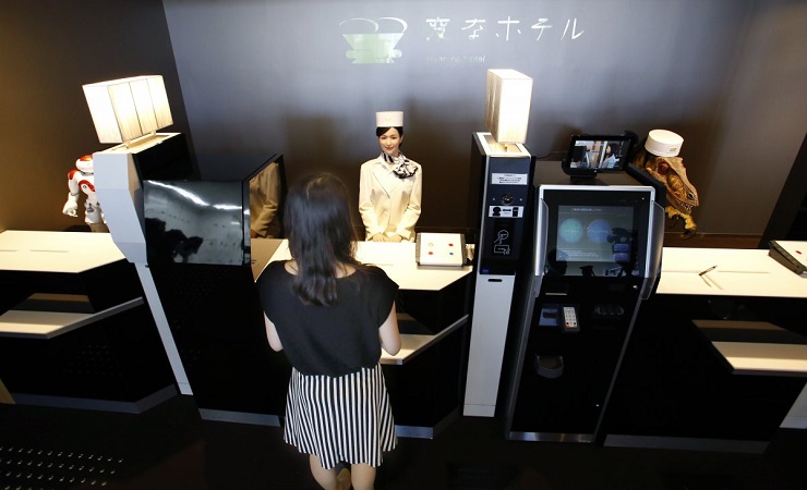 Японский отель с роботизированным персоналом признан успешным