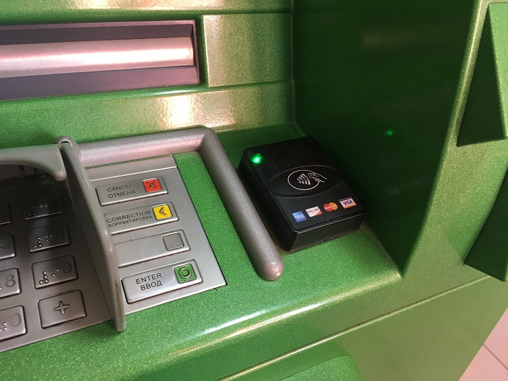 Visa потребовала активней оборудовать банкоматы NFC ридерами