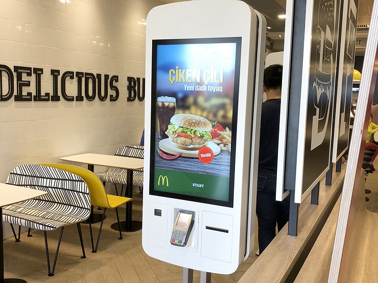 Первые интерактивные киоски самообслуживания – в ресторанах McDonald’s в Азербайджанe