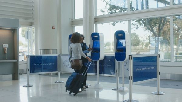 В аэропорту Нового Орлеана установили биометрические киоски самообслуживания Clear 