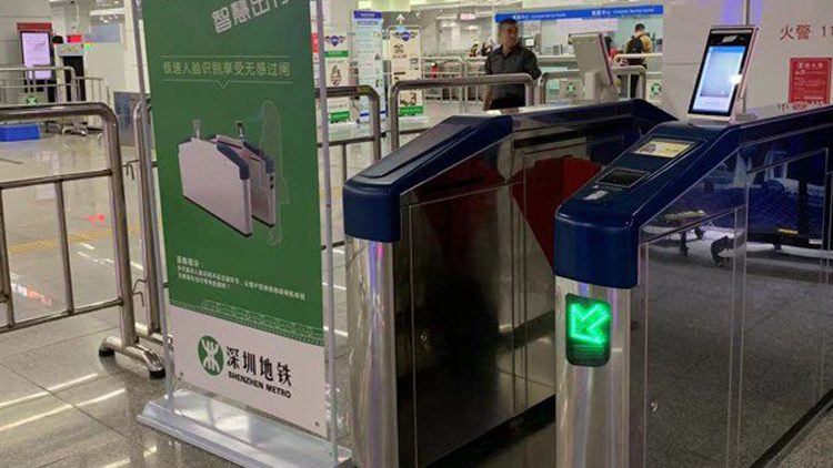 В Китае тестируют оплату проезда в метро с помощью лица