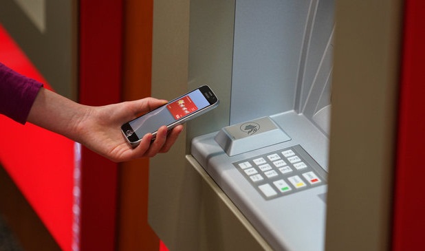 Банк Русский Стандарт начинает оснащать свою сеть бесконтактными банкоматами