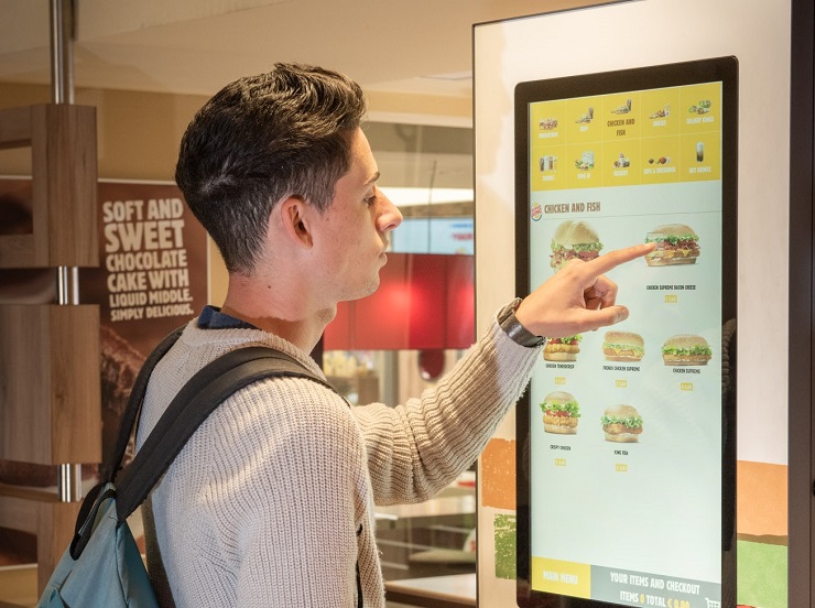 Burger King запустил на Мальте киоски самообслуживания