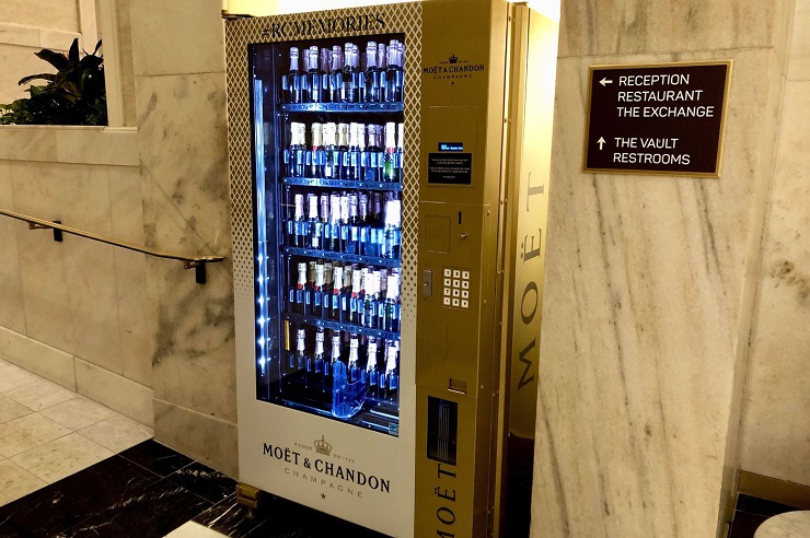 Вендинг автоматы с шампанским Moët & Chandon установили в отеле Филадельфии 