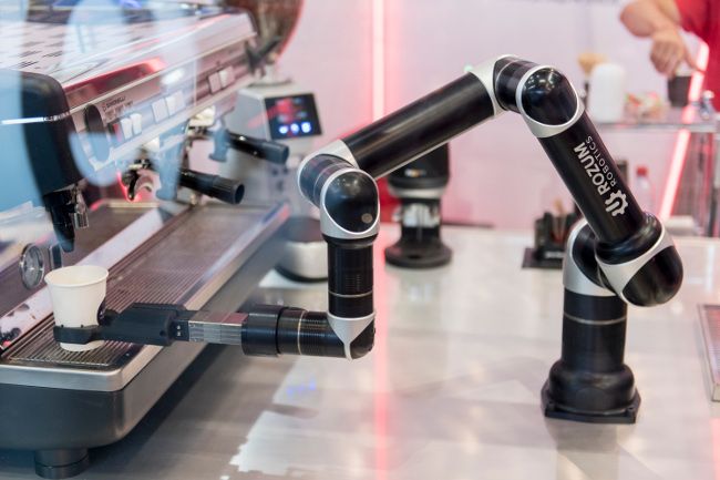 Ростех и Rozum Robotics представили универсального коллаборативного робота с высокоточными «руками»