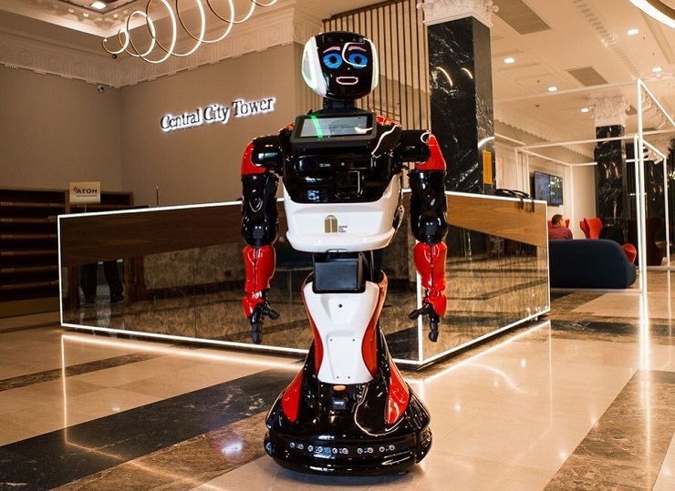 В Бизнес-центр Central City Tower появился робот-консьерж Promobot