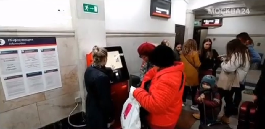 Камеры хранения Казанского вокзала обслуживают электронные кассиры