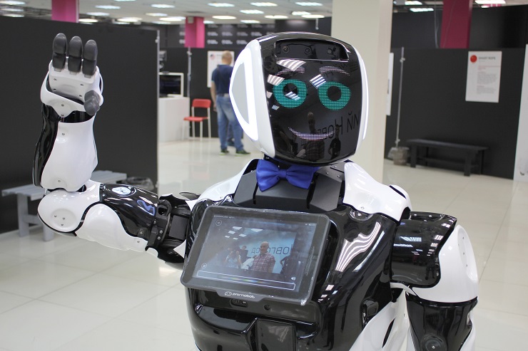 Российский робот будет помогать школьникам по всему миру изучать робототехнику