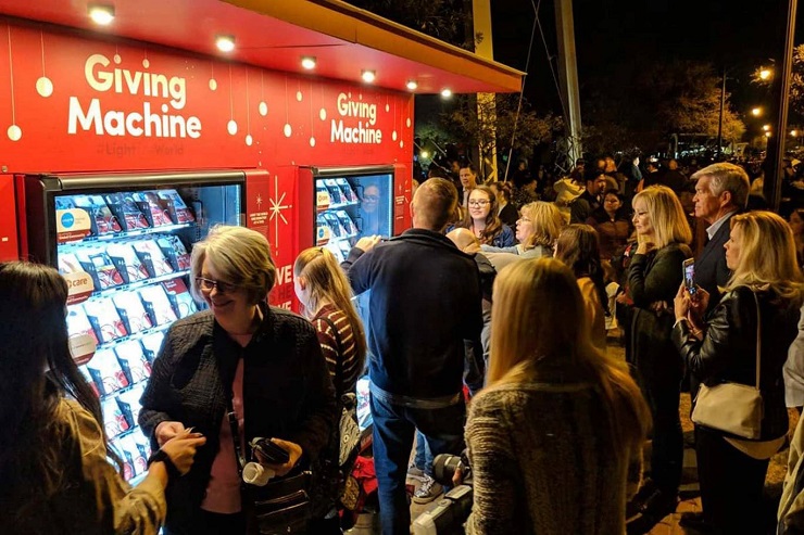 В Лондоне работают благотворительные вендинг автоматы