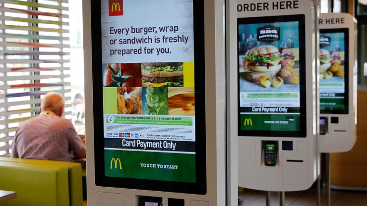 McDonalds приостанавливает работу своих киосков самообслуживания в США