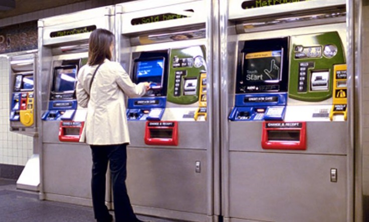 Покупка билетов на метро в Нью-Йорке за наличные только в билетных терминалах