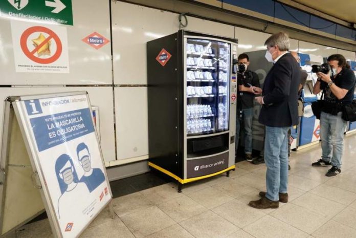 Мадридский метрополитен устанавливает вендинг автоматы по продаже масок