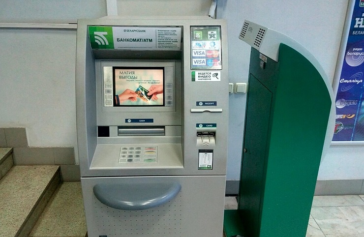 В Беларуси растет число банкоматов и платежных терминалов