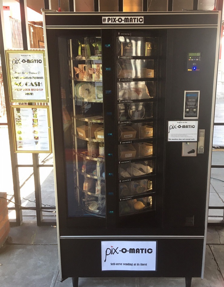 Вендинг автомат Pix-O-Matic круглосуточно продает выпечку 