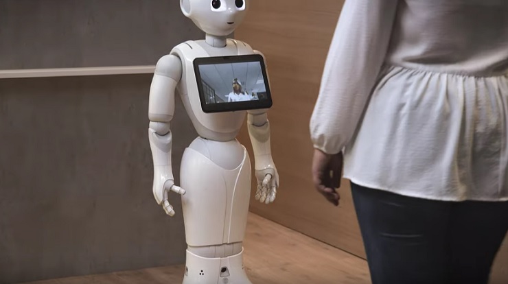 Робот Pepper научился следить за соблюдением масочного режима