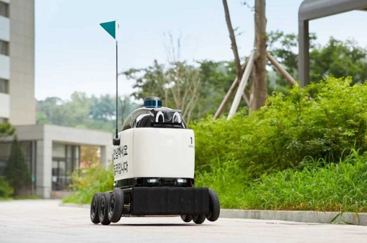 В Корее начали тестировать роботов-курьеров Dilly Drive