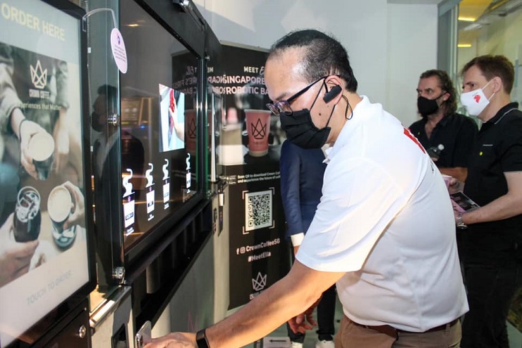 Crown Coffee запустил в Сингапуре роботизированную кофейню
