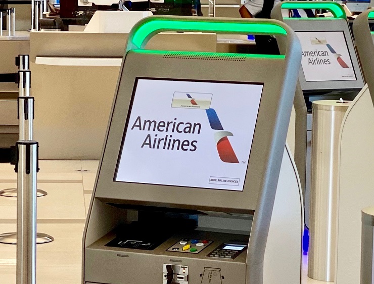 American Airlines упрощает интерфейс своих киосков саморегистрации