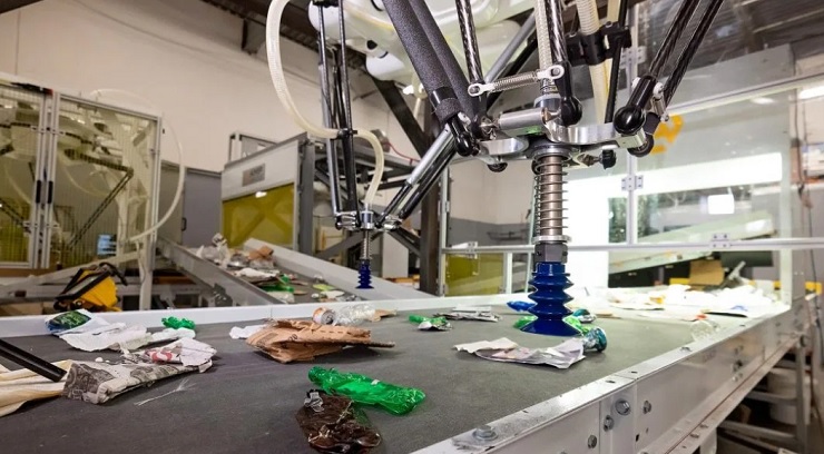 AMP Robotics привлек $55 млн в развитие роботов для сортировки мусора 