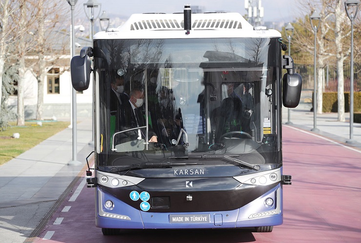 В Турции презентовали первый беспилотный автобус собственной разработки