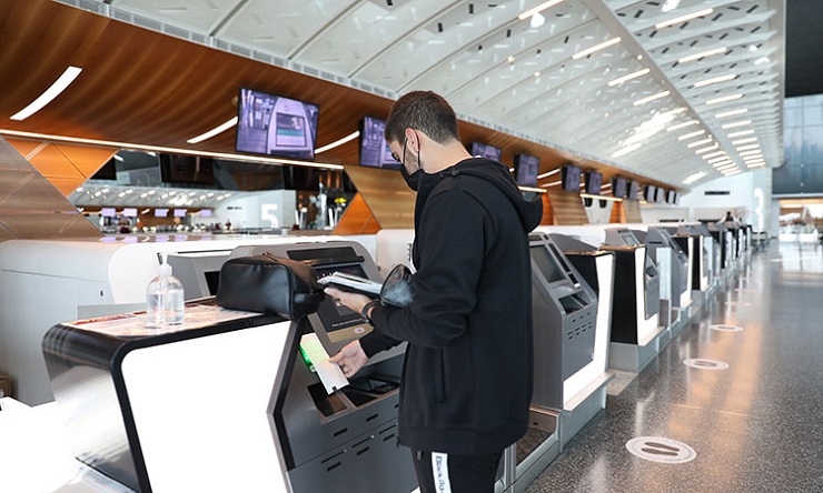 Аэропорт Хамад перешел на современные системы безопасности пассажиров в период пандемии