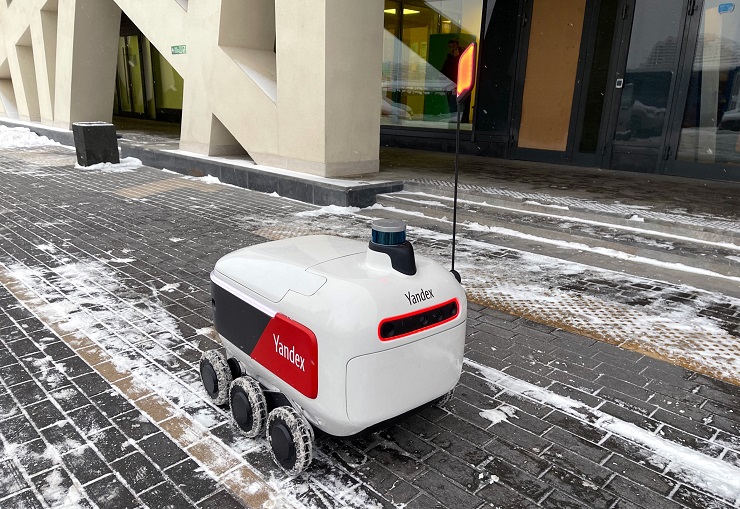 Роботы-курьеры Яндекс.Роверы осуществили 1500 автономных доставок