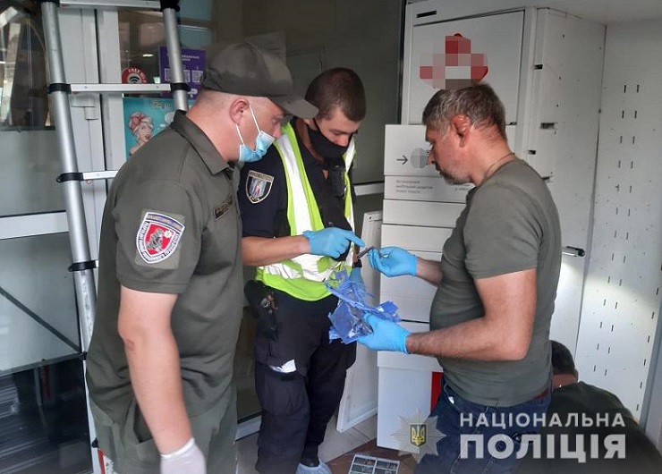 В почтоматах «Новой пошты» в Киеве и Одессе прогремели взрывы