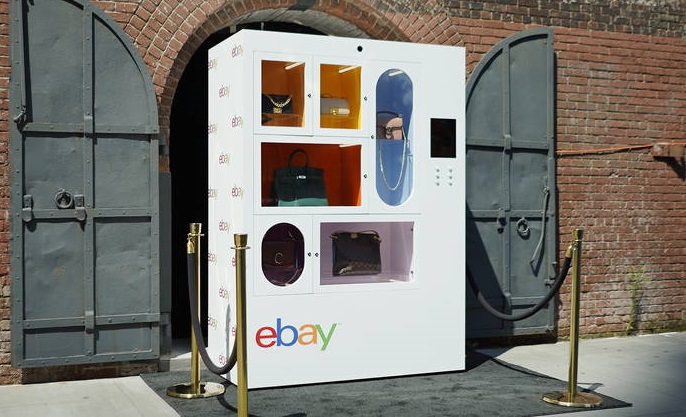 Промо вендинг автоматы eBay раздавали дизайнерские сумочки 