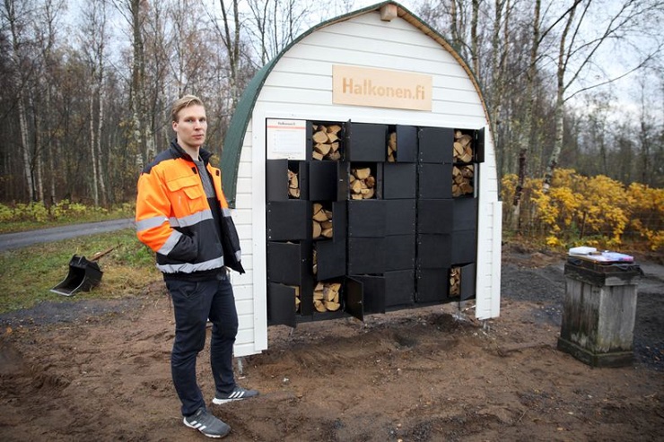 В Финляндии появился первый автомат по продаже дров 