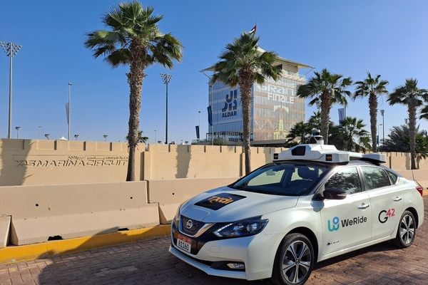 В ОАЭ завершился первый этап тестирования беспилотного такси