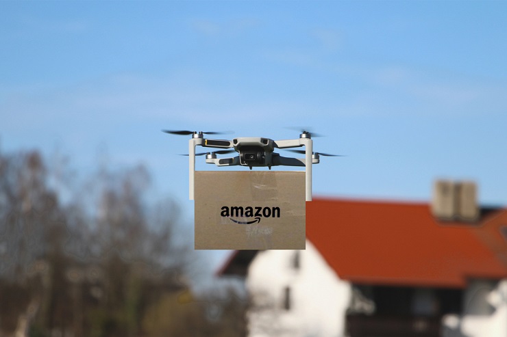 Amazon планирует доставлять 500 млн посылок в год с помощью дронов 