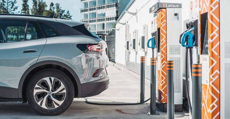 Финская Kesko удвоит сеть автомобильных зарядных станций в 2022г