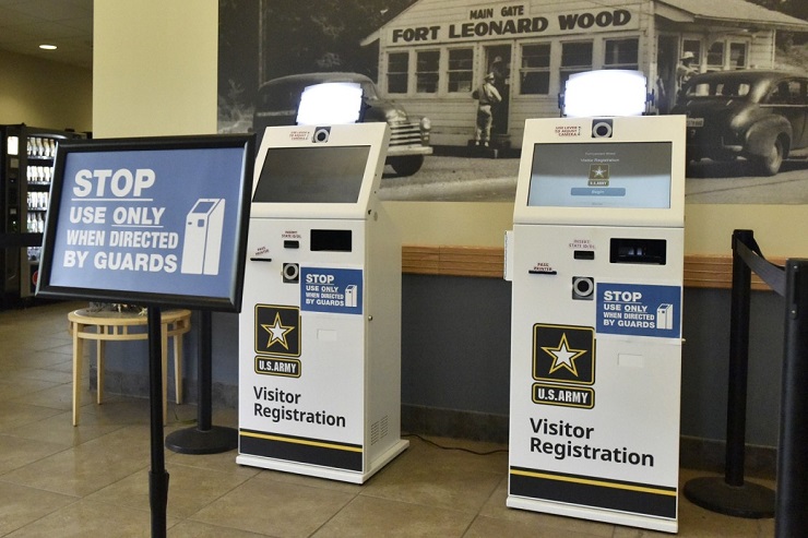 Регистрационные киоски для посетителей установили на учебной базе армии США 