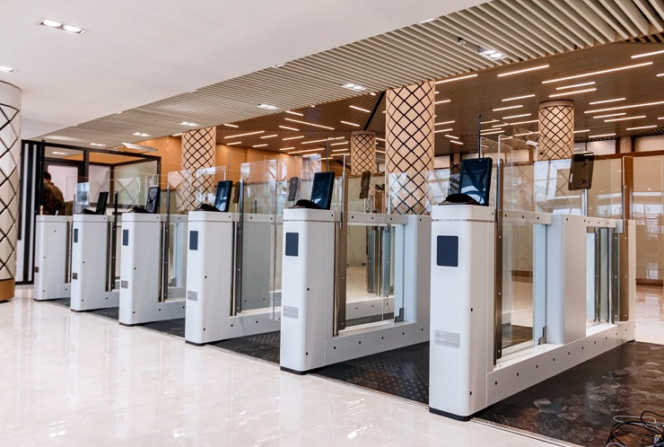 Аэропорт Самарканда получил автоматическую систему пограничного контроля