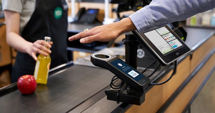 Amazon внедрил платежный сервис Amazon One в двух магазинах Whole Foods в Далласе