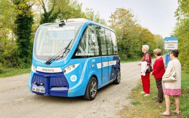 Автономные шаттлы улучшат транспортную доступность сельской местности Франции
