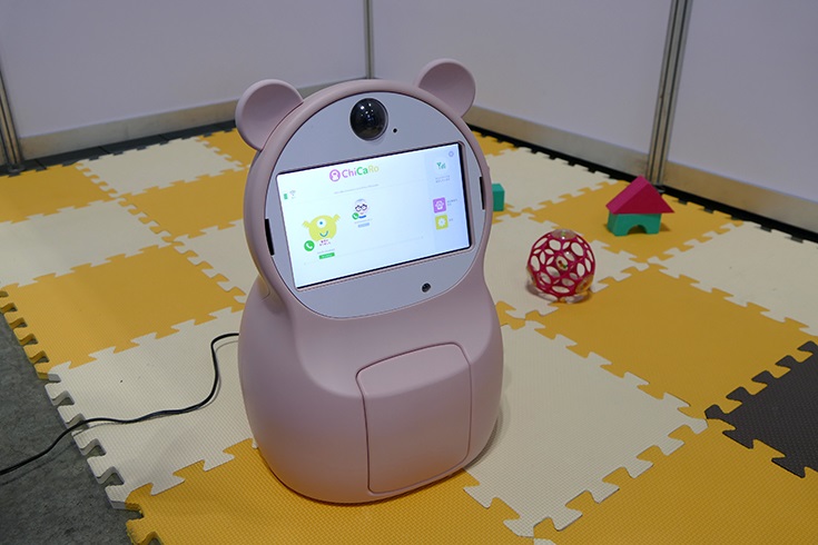 Коботы ChiCaRo помогут воспитывать детей