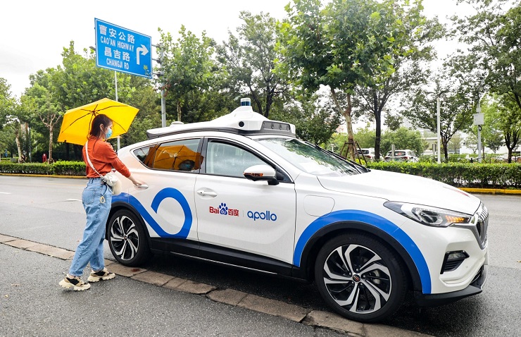 Baidu запускает сервис роботакси в Ухани 