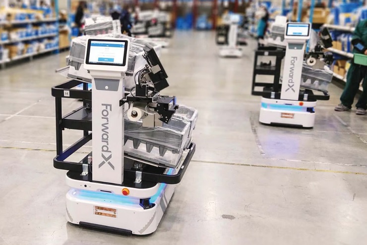 ORBIS внедряет логистических роботов с искусственным интеллектом 