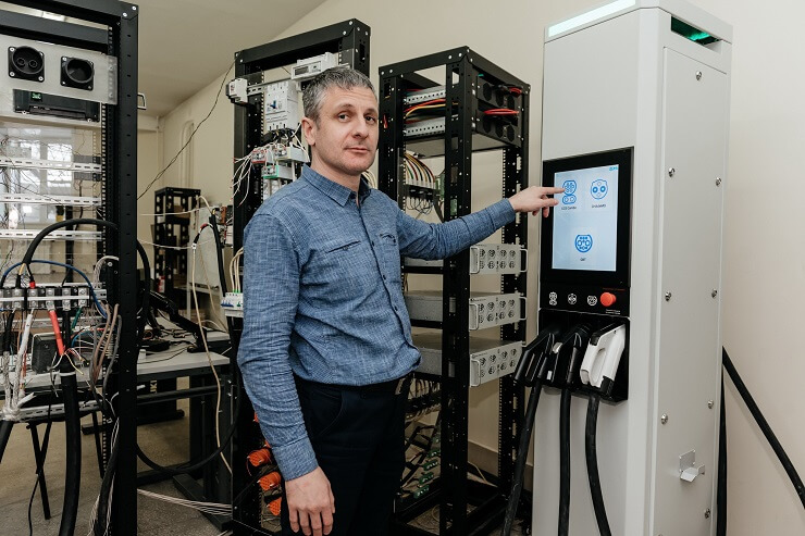 Инженеры НГТУ НЭТИ разрабатывают зарядные станции для электромобилей