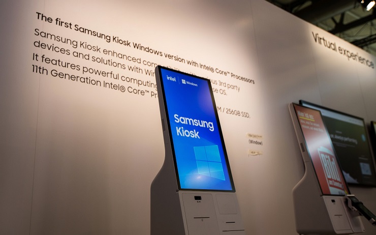 Samsung начинает продажи киосков самообслуживания на базе Windows