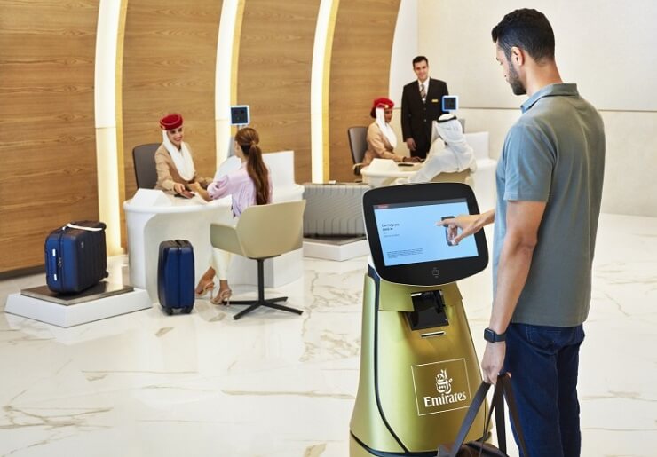 Emirates запустил робота-помощника в современном офисе «City Check-In and Travel Store»